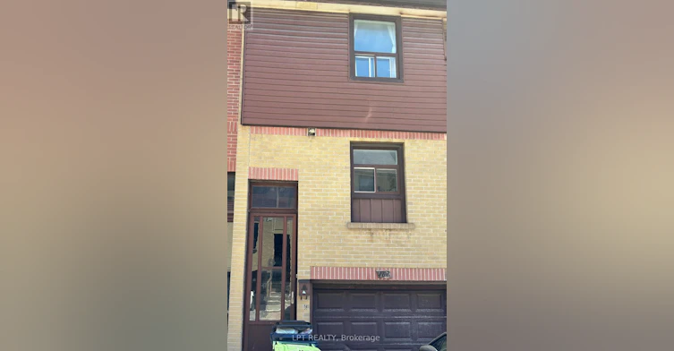 167-275 Broadview Avenue, Toronto, ON, M4M 3H5