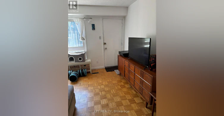 167-275 Broadview Avenue, Toronto, ON, M4M 3H5 - 3