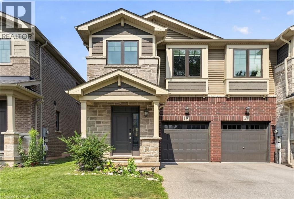 19 Willow Lane, Hamilton, ON, L8E 5H5