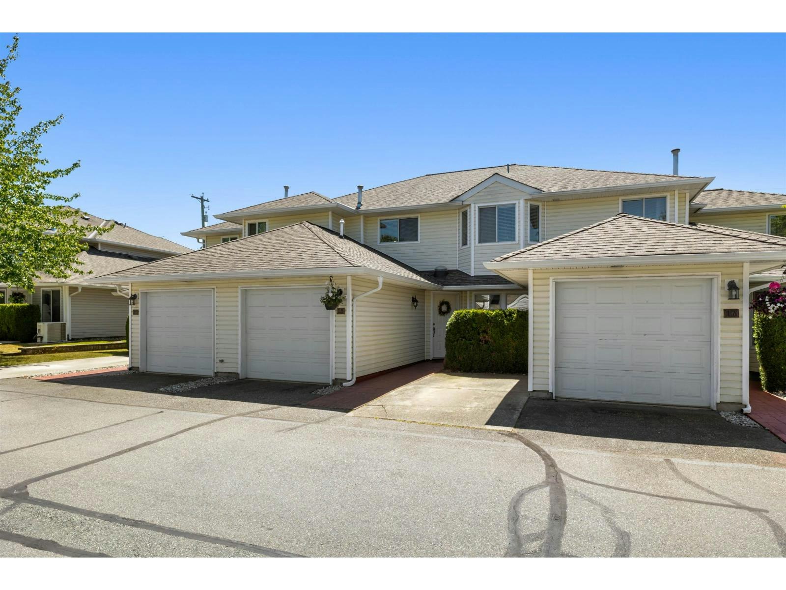 18-21928 48 Avenue, Langley, BC, V3A 8H1
