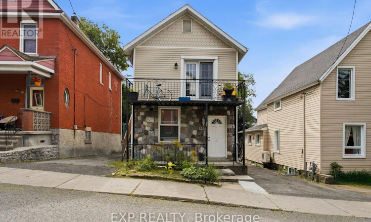 84 Anderson Street