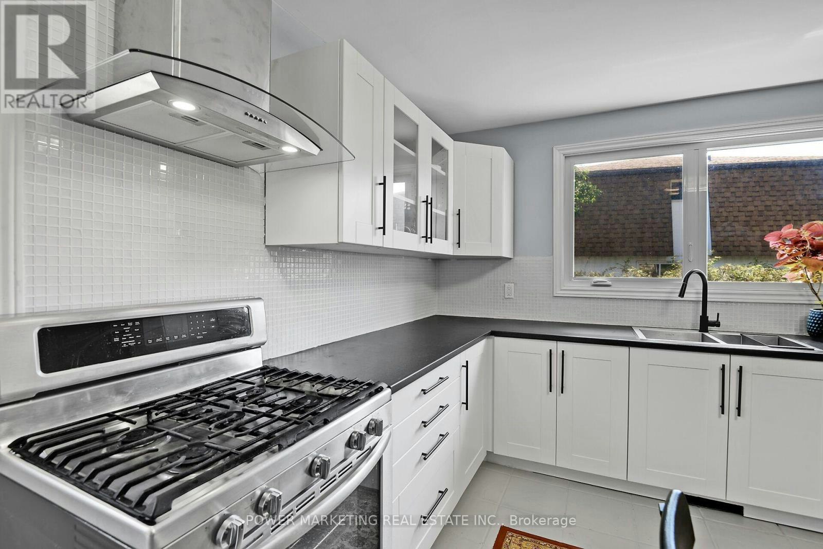 A-35 Tauvette Street, Ottawa, ON, K1B 3A1 - 11
