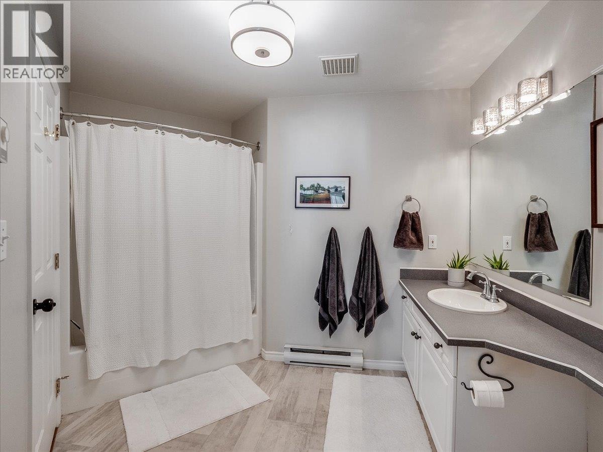 416 W Beasley Crescent, Nelson, BC, V1L 5Y4 - 28