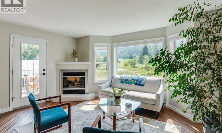 416 W Beasley Crescent