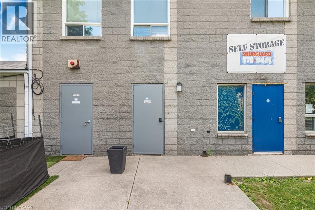 UPPER-1290 Stone Church Road E, Hamilton, ON, L8W 2C8