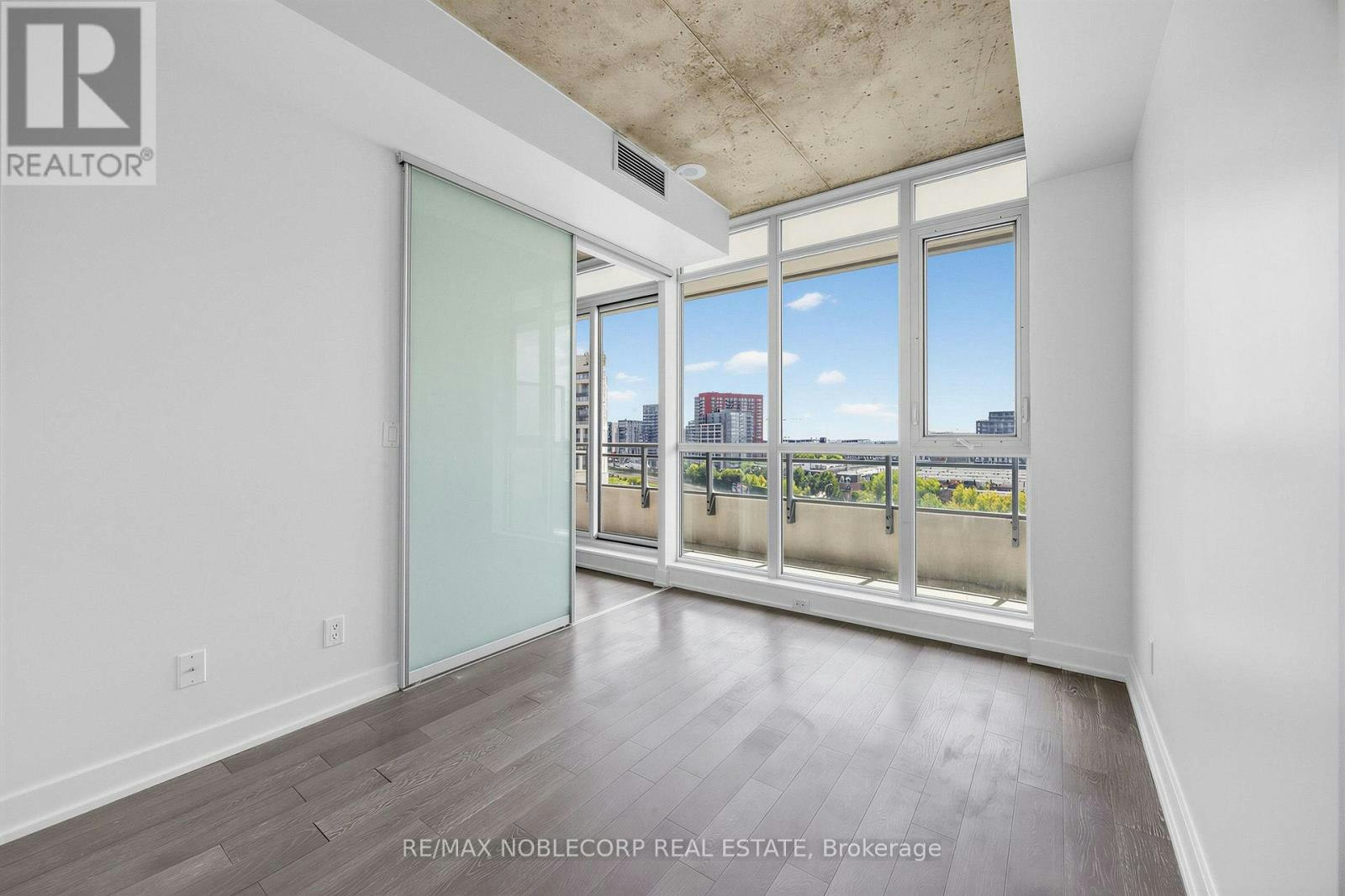 1006-20 Minowan Miikan Lane, Toronto, ON, M6J 0E5 - 12