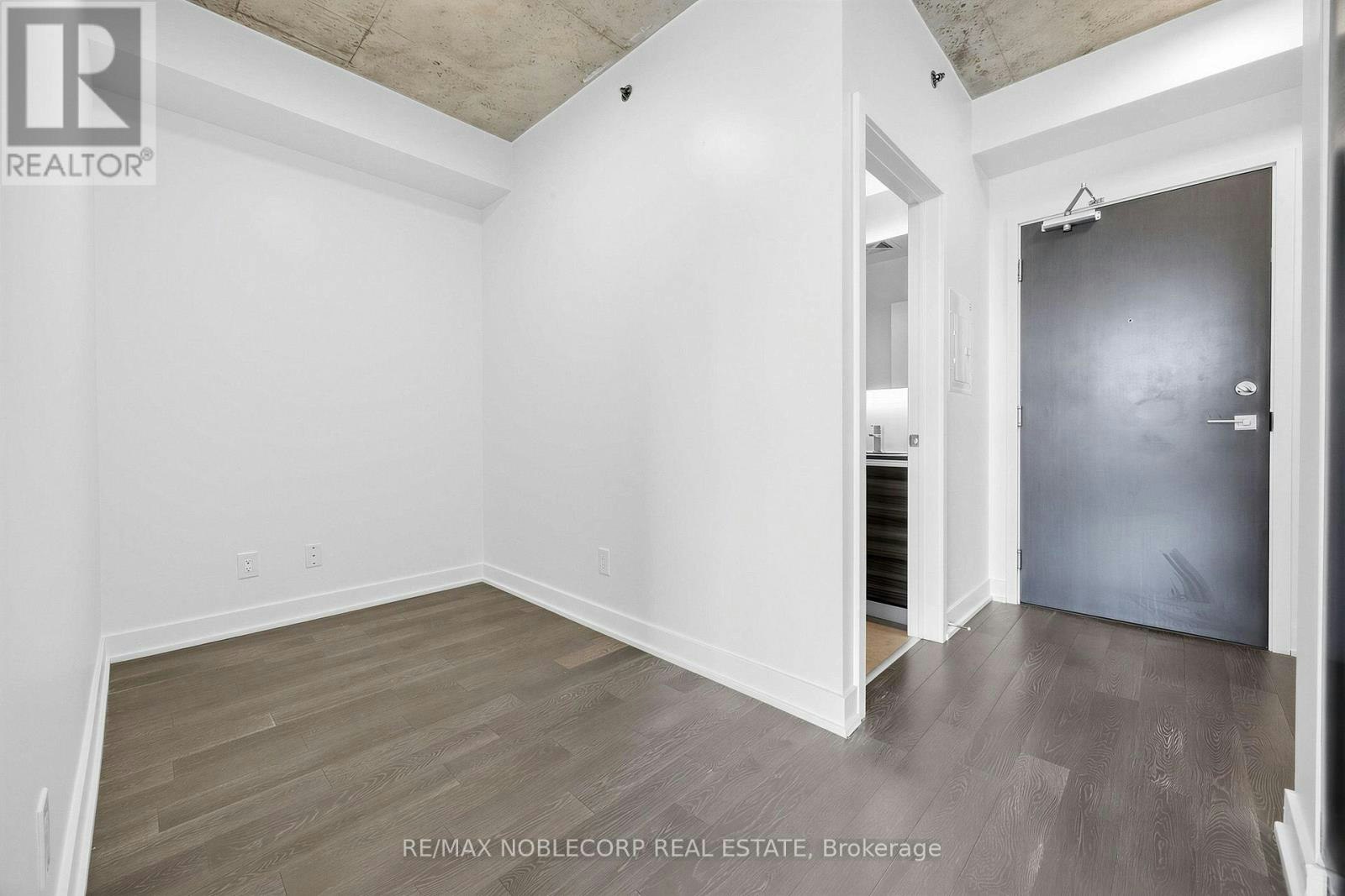 1006-20 Minowan Miikan Lane, Toronto, ON, M6J 0E5 - 6