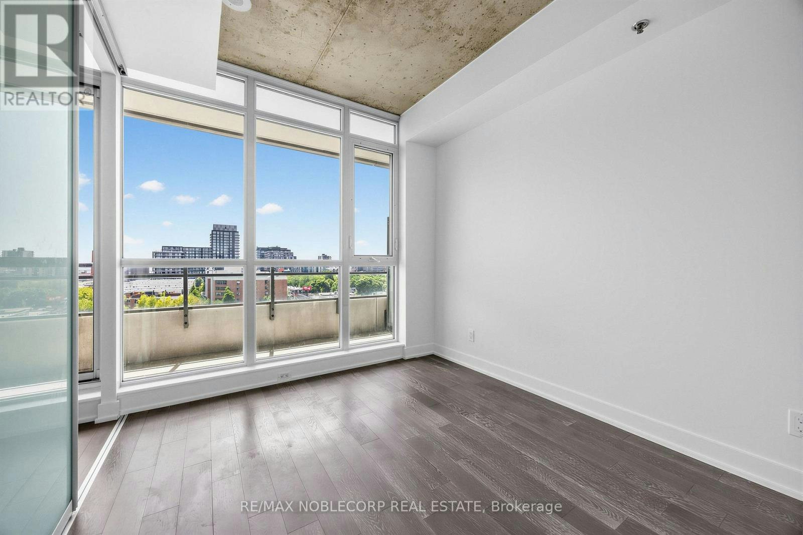 1006-20 Minowan Miikan Lane, Toronto, ON, M6J 0E5 - 14