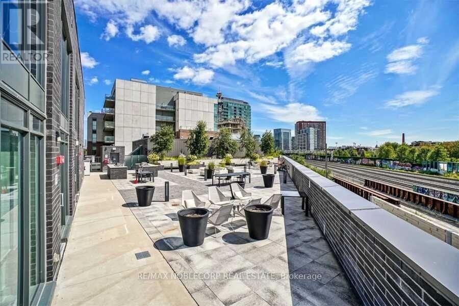 1006-20 Minowan Miikan Lane, Toronto, ON, M6J 0E5 - 24