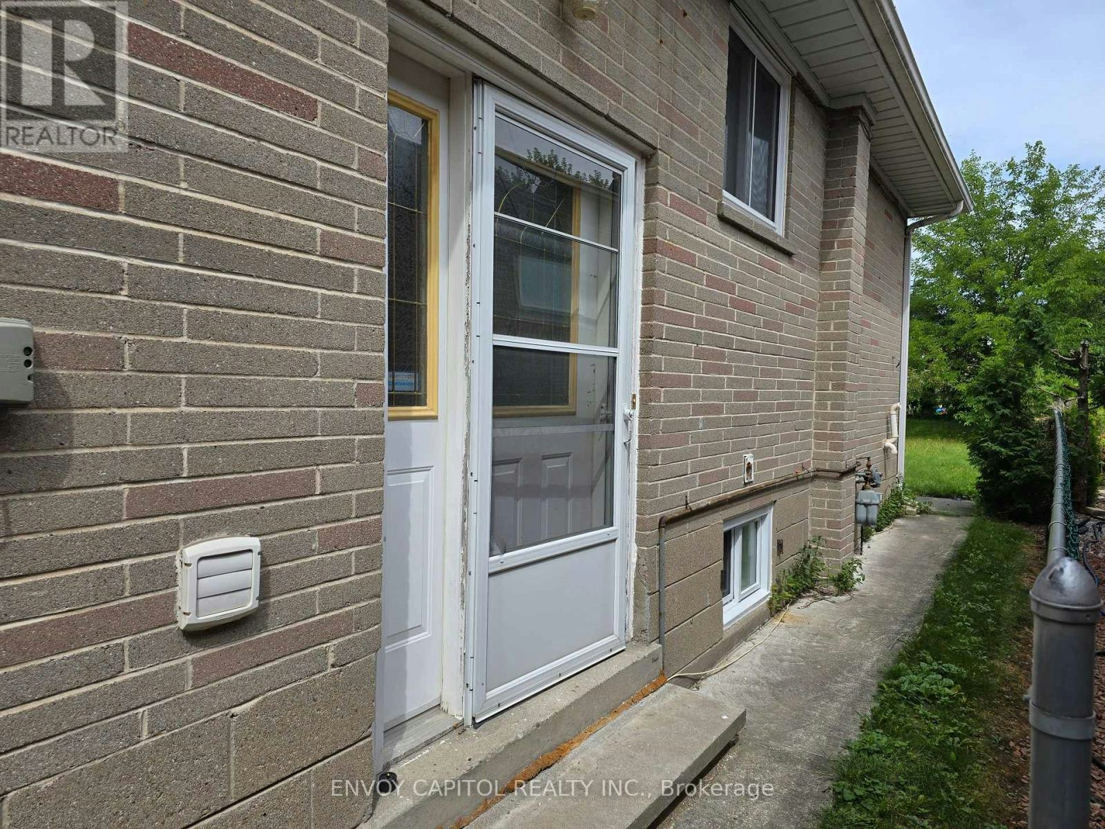 BASEMENT BACHELOR-6 Arrowstook Road, Toronto, ON, M2K 1J9 - 5