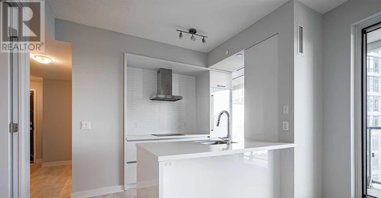4008-2221 Yonge Street, Toronto, ON, M4S 0B8 - 6