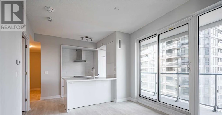 4008-2221 Yonge Street, Toronto, ON, M4S 0B8 - 4