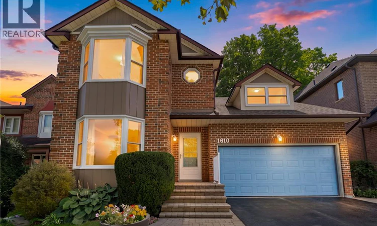1610 Heathside Crescent