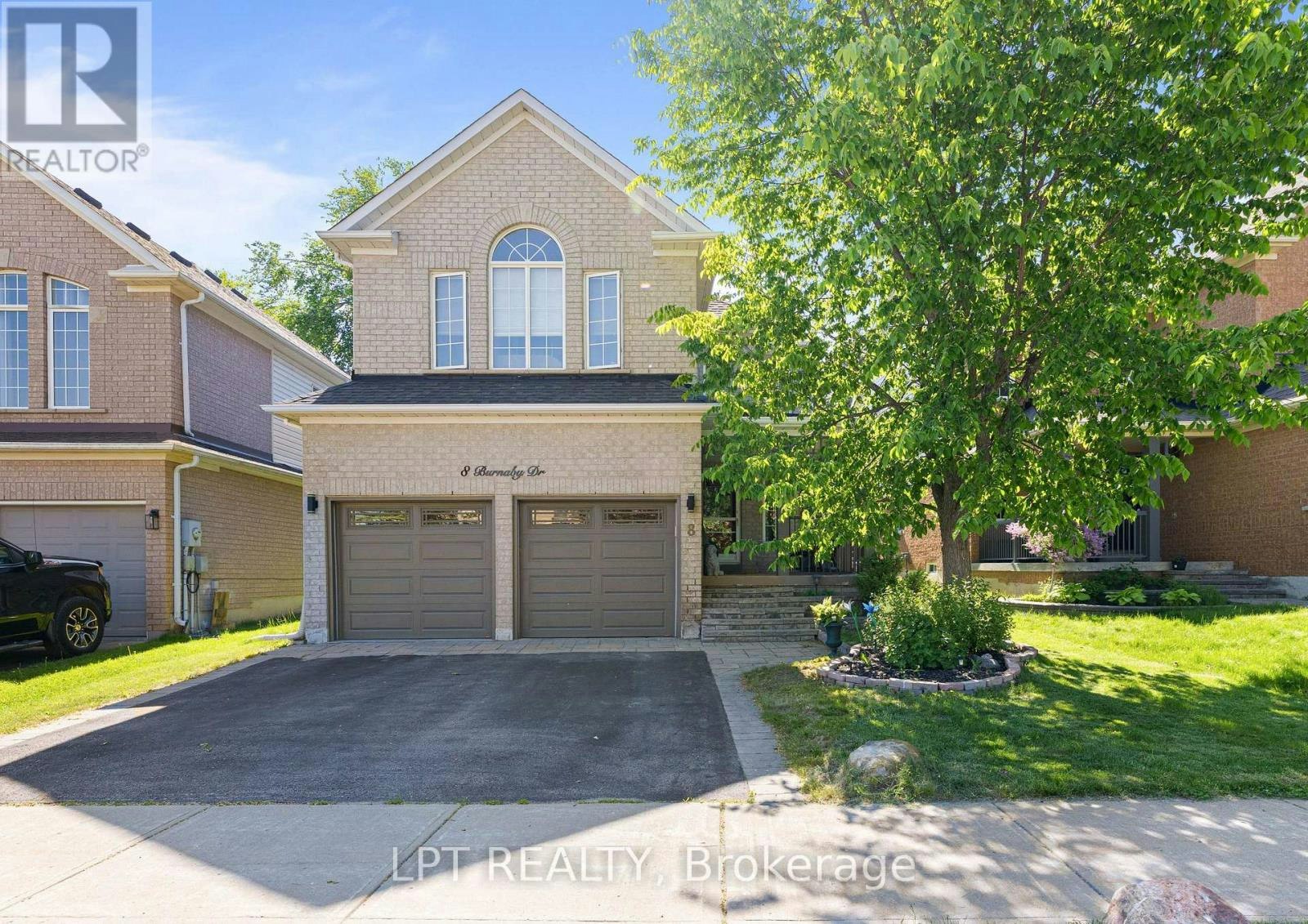8 Burnaby Drive, Georgina, ON, L4P 3Z1