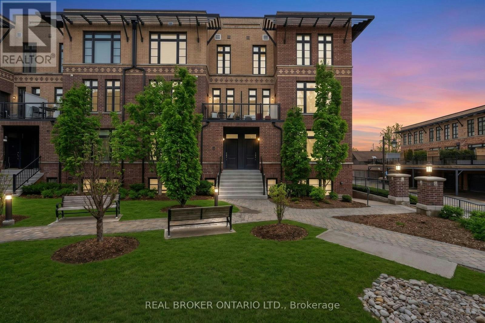 43-8167 Kipling Avenue, Vaughan, ON, L4L 0G4