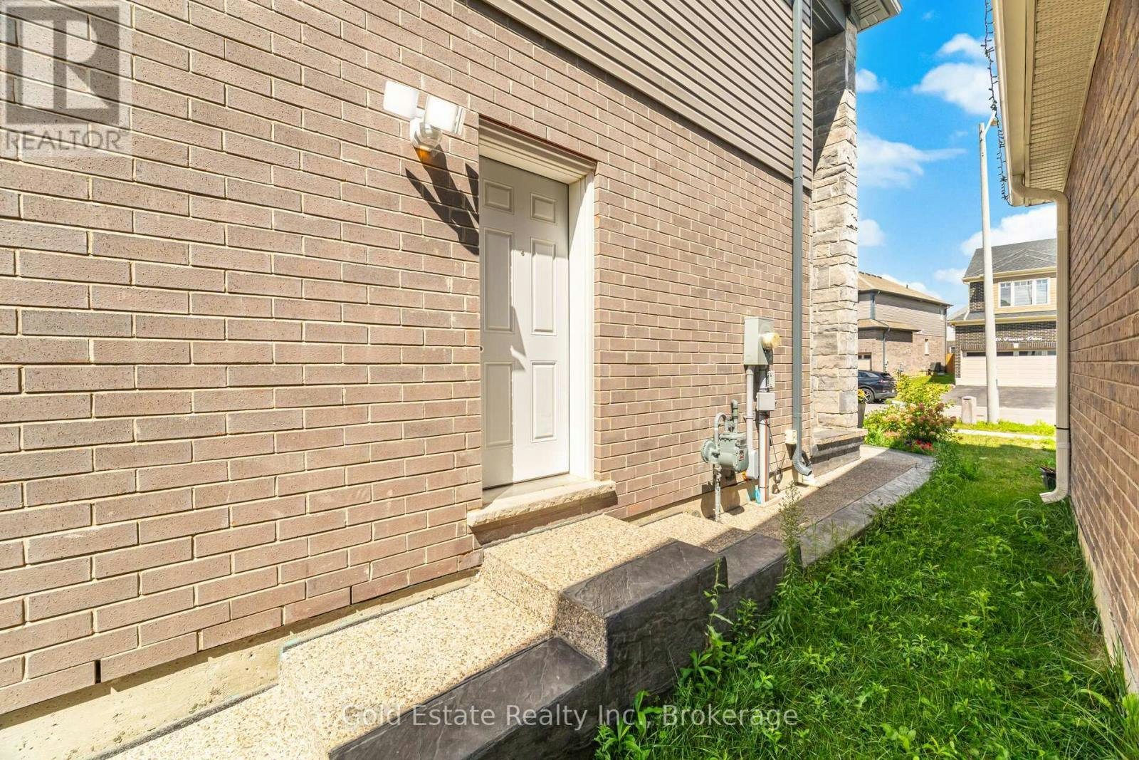 BSMT-292 Freure Drive, Cambridge, ON, N1S 0C1 - 2