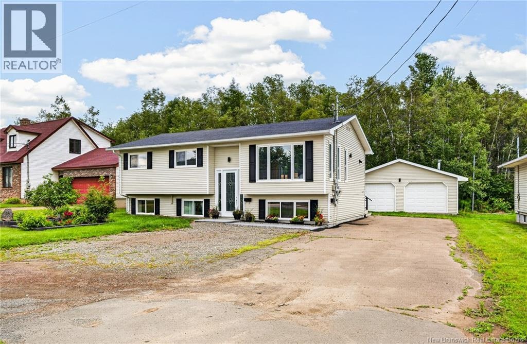 183 Thomas, Dieppe, NB, E1A 2C3