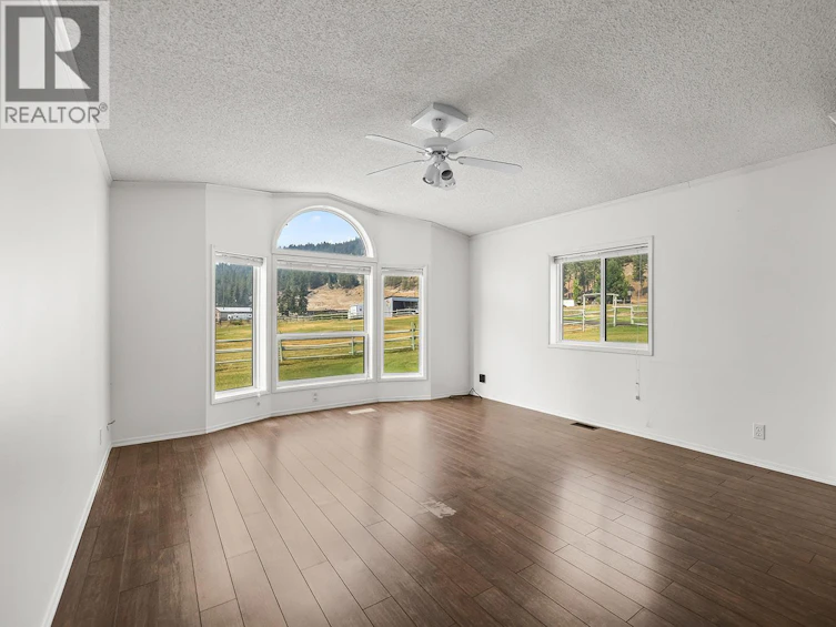 5090 Mackinnon Road, Peachland, BC, V0H 1X0 - 54
