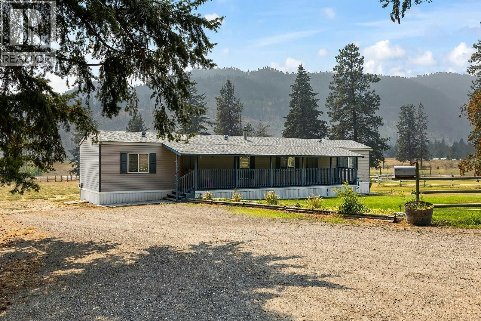 5090 Mackinnon Road, Peachland, BC, V0H 1X0 - 51