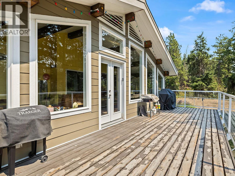 5090 Mackinnon Road, Peachland, BC, V0H 1X0 - 28