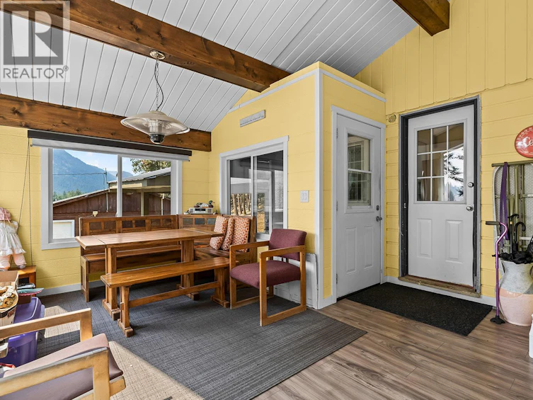 5090 Mackinnon Road, Peachland, BC, V0H 1X0 - 35