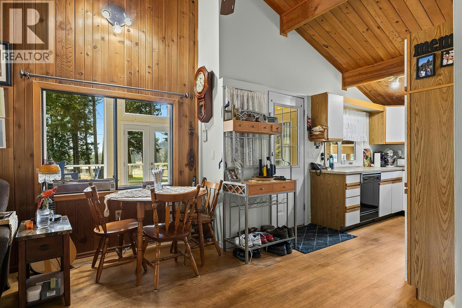 5090 Mackinnon Road, Peachland, BC, V0H 1X0 - 41