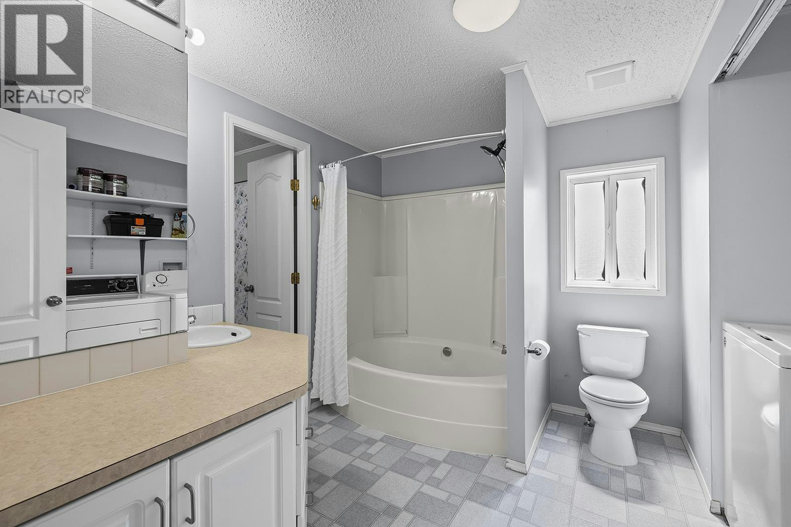 5090 Mackinnon Road, Peachland, BC, V0H 1X0 - 62