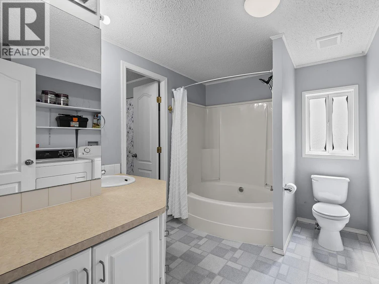 5090 Mackinnon Road, Peachland, BC, V0H 1X0 - 62