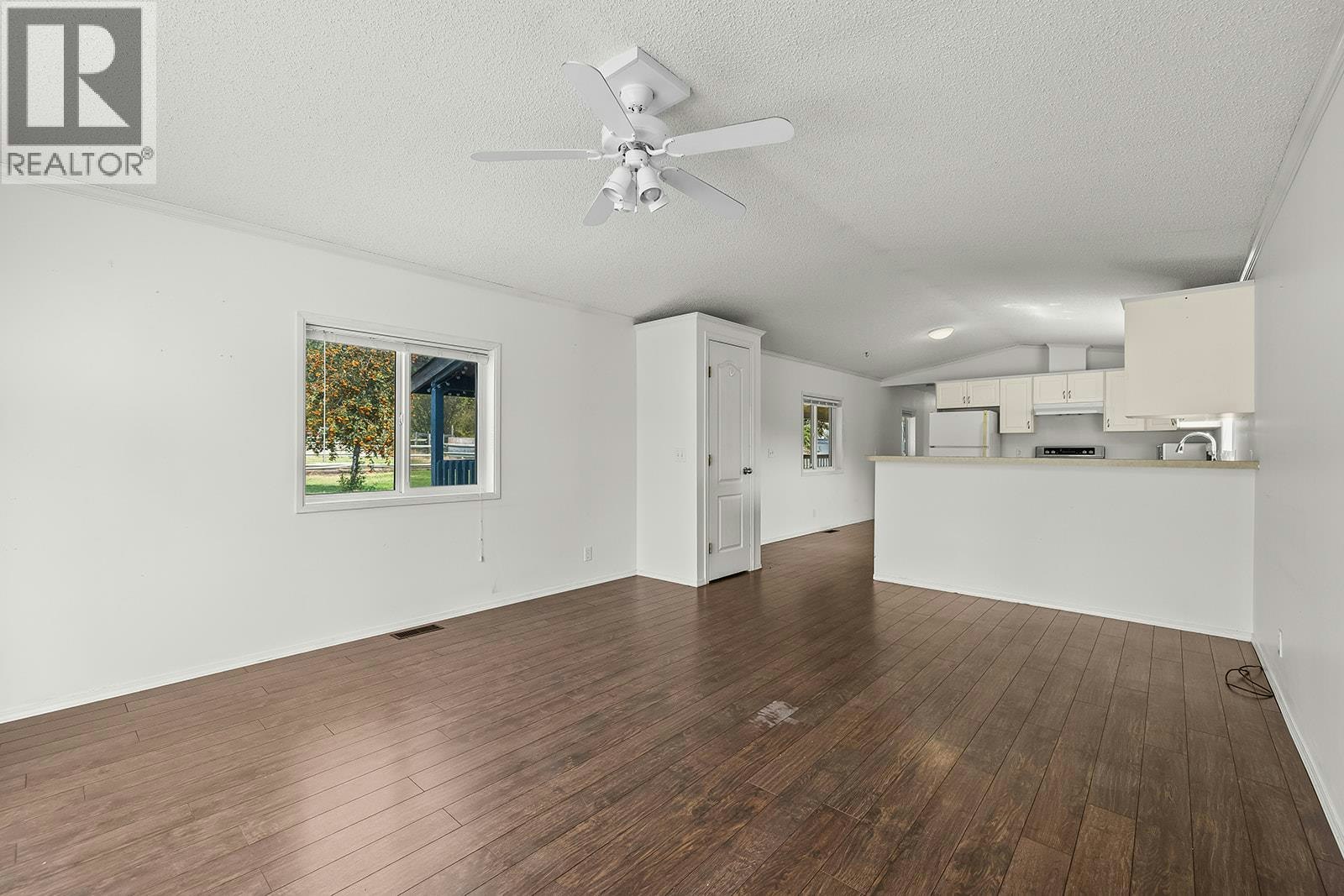 5090 Mackinnon Road, Peachland, BC, V0H 1X0 - 55