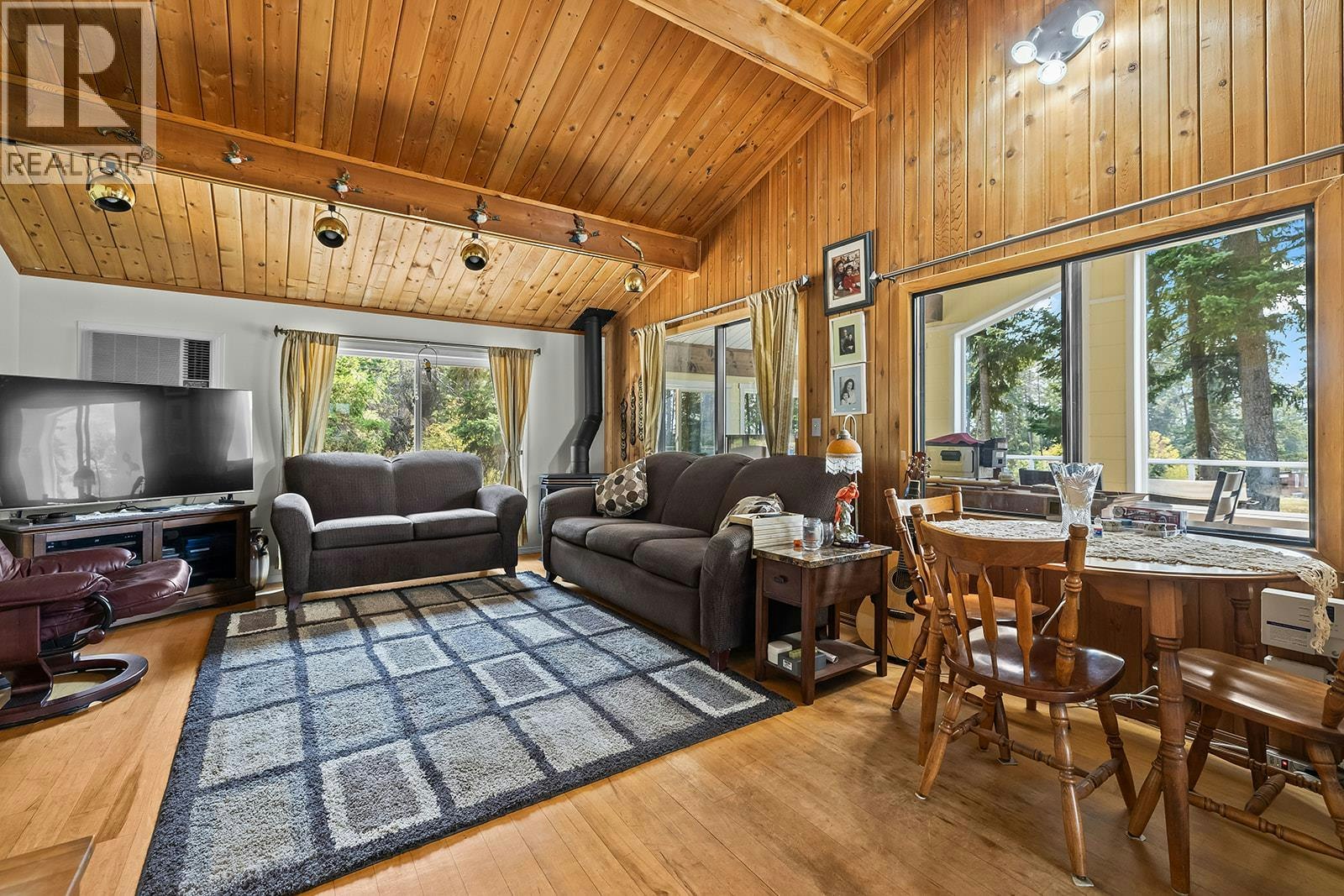 5090 Mackinnon Road, Peachland, BC, V0H 1X0 - 42