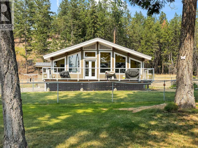 5090 Mackinnon Road - 2