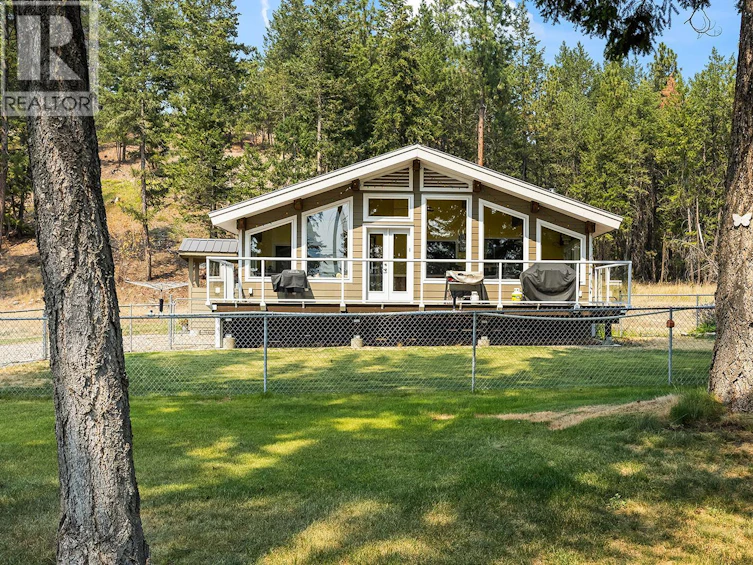 5090 Mackinnon Road, Peachland, BC, V0H 1X0 - 2
