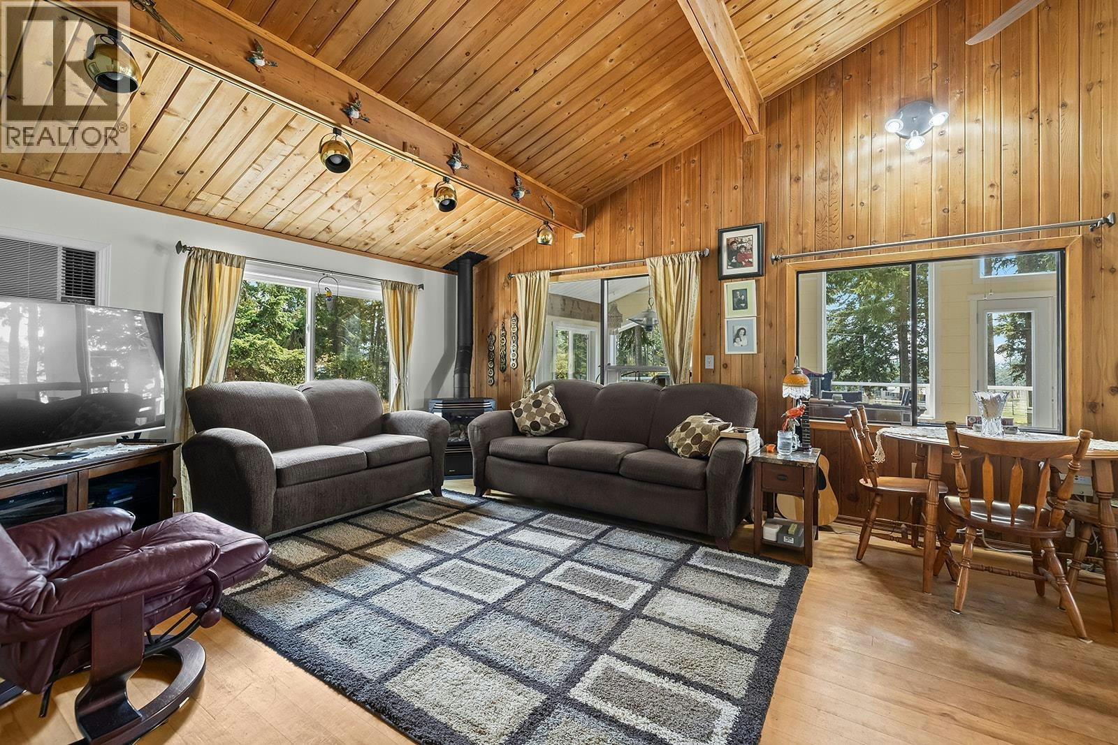 5090 Mackinnon Road, Peachland, BC, V0H 1X0 - 36