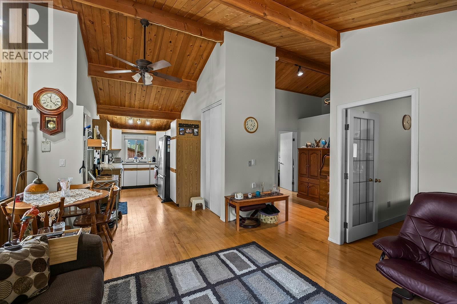 5090 Mackinnon Road, Peachland, BC, V0H 1X0 - 44