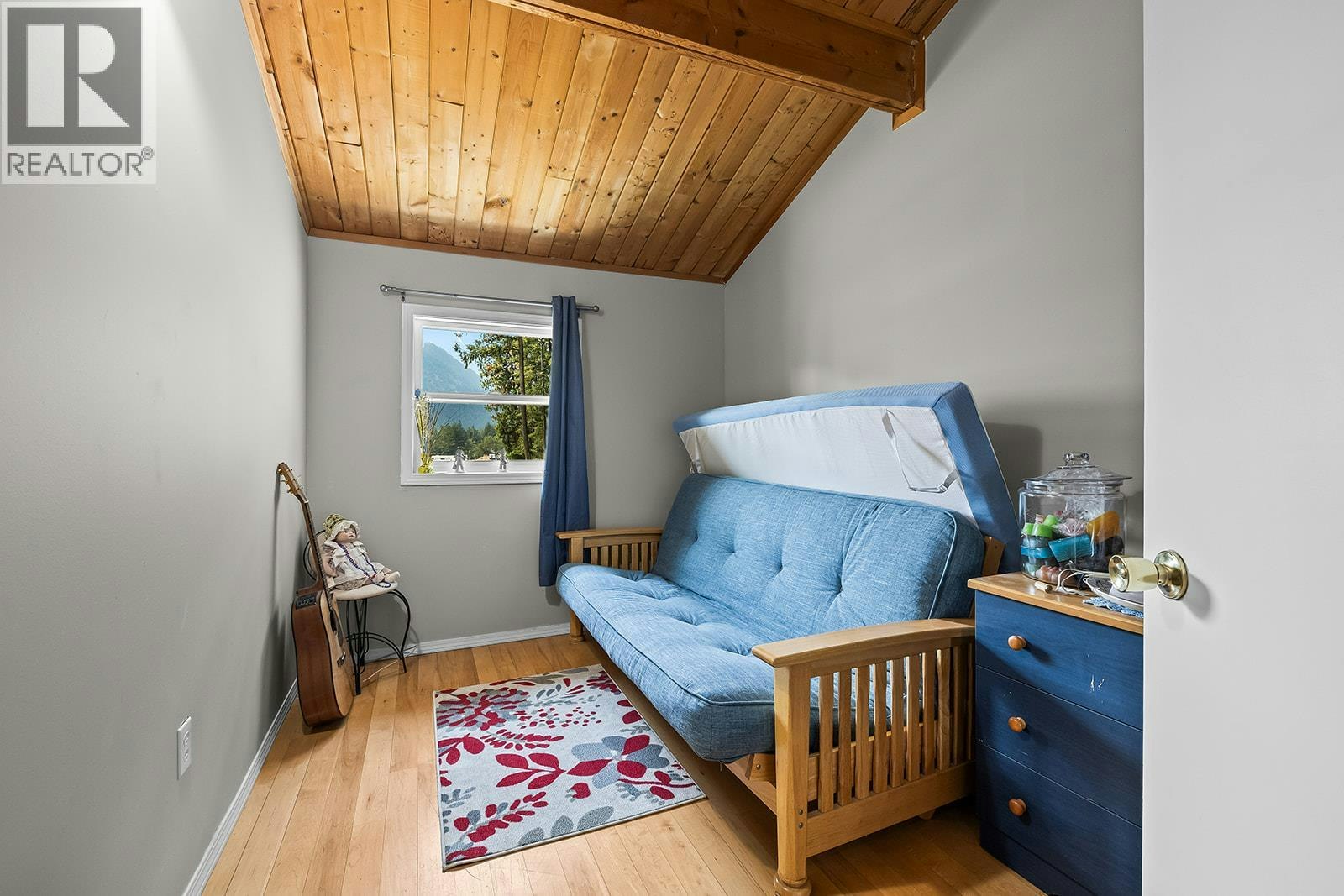 5090 Mackinnon Road, Peachland, BC, V0H 1X0 - 49