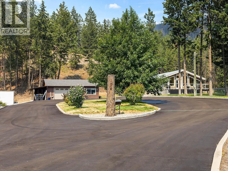 5090 Mackinnon Road, Peachland, BC, V0H 1X0 - 5