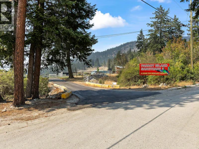 5090 Mackinnon Road - 3