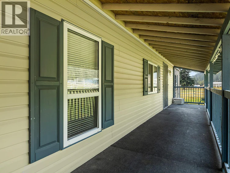 5090 Mackinnon Road, Peachland, BC, V0H 1X0 - 53