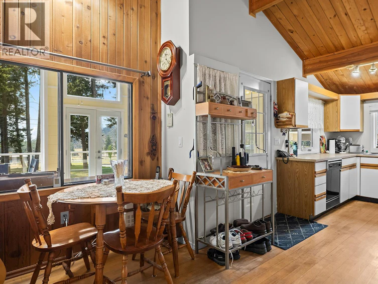 5090 Mackinnon Road, Peachland, BC, V0H 1X0 - 38
