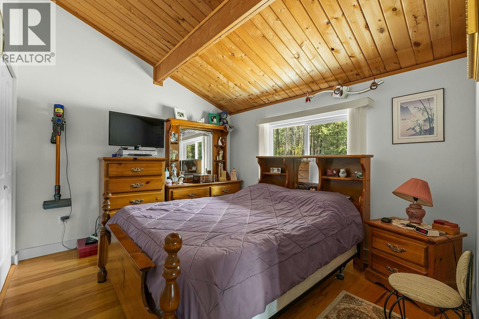 5090 Mackinnon Road, Peachland, BC, V0H 1X0 - 45