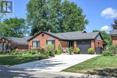 18 Hammond Crescent, London, ON, N5X 1A4