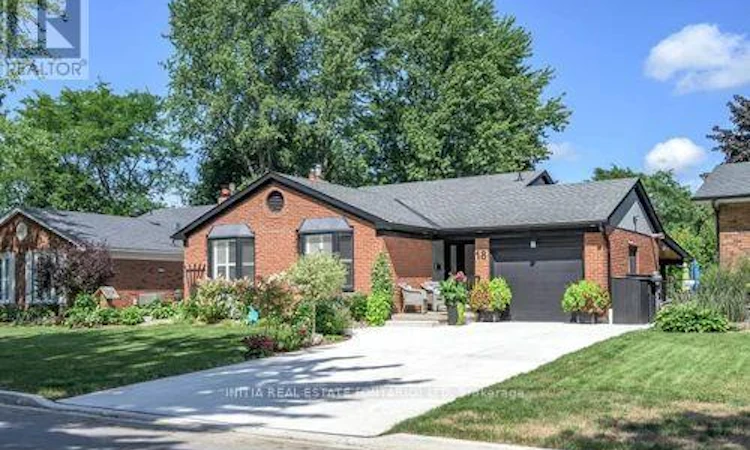 18 Hammond Crescent