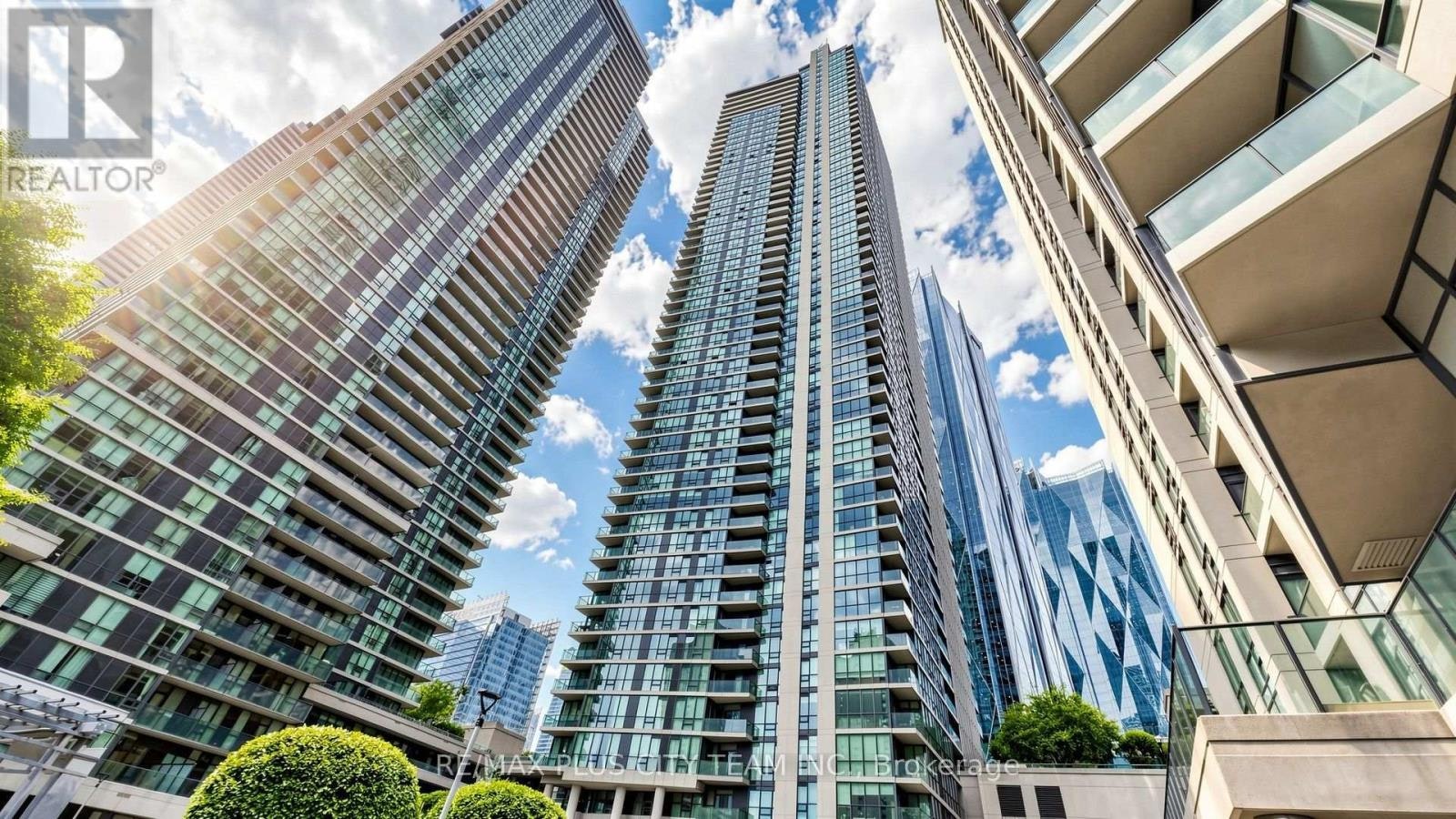 5005-16 Harbour Street, Toronto, ON, M5J 2Z7