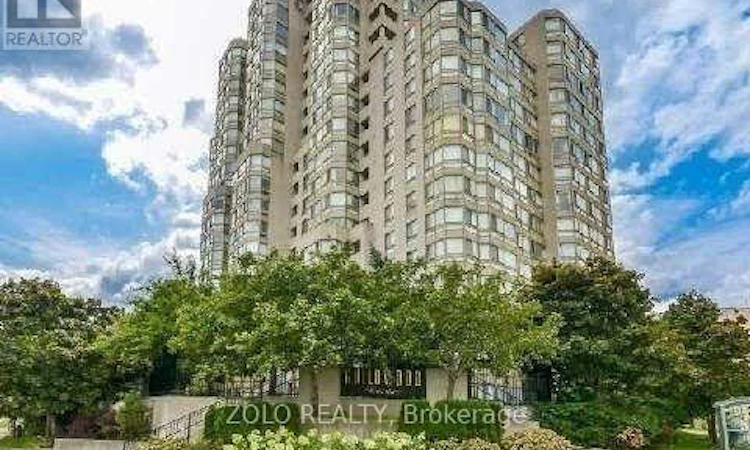 805-3233 Eglinton Avenue E
