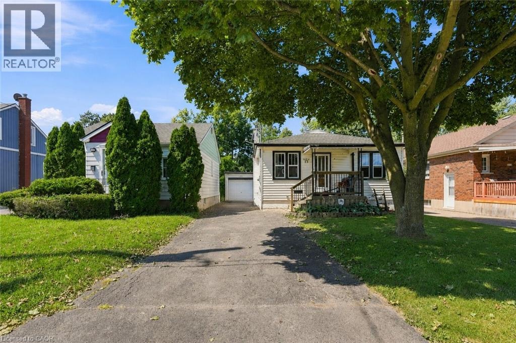13 Prestwick Avenue, St. Catharines, ON, L2P 2E5