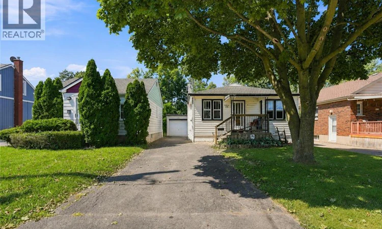 13 Prestwick Avenue