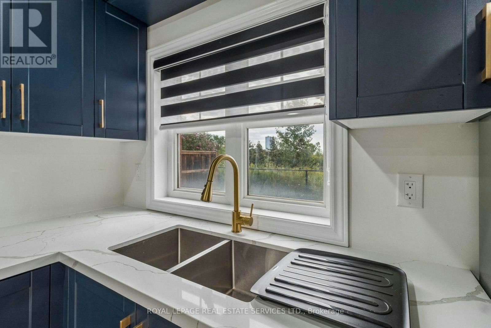 2-12 Locomotive Crescent, Brampton, ON, L7A 0T7 - 9