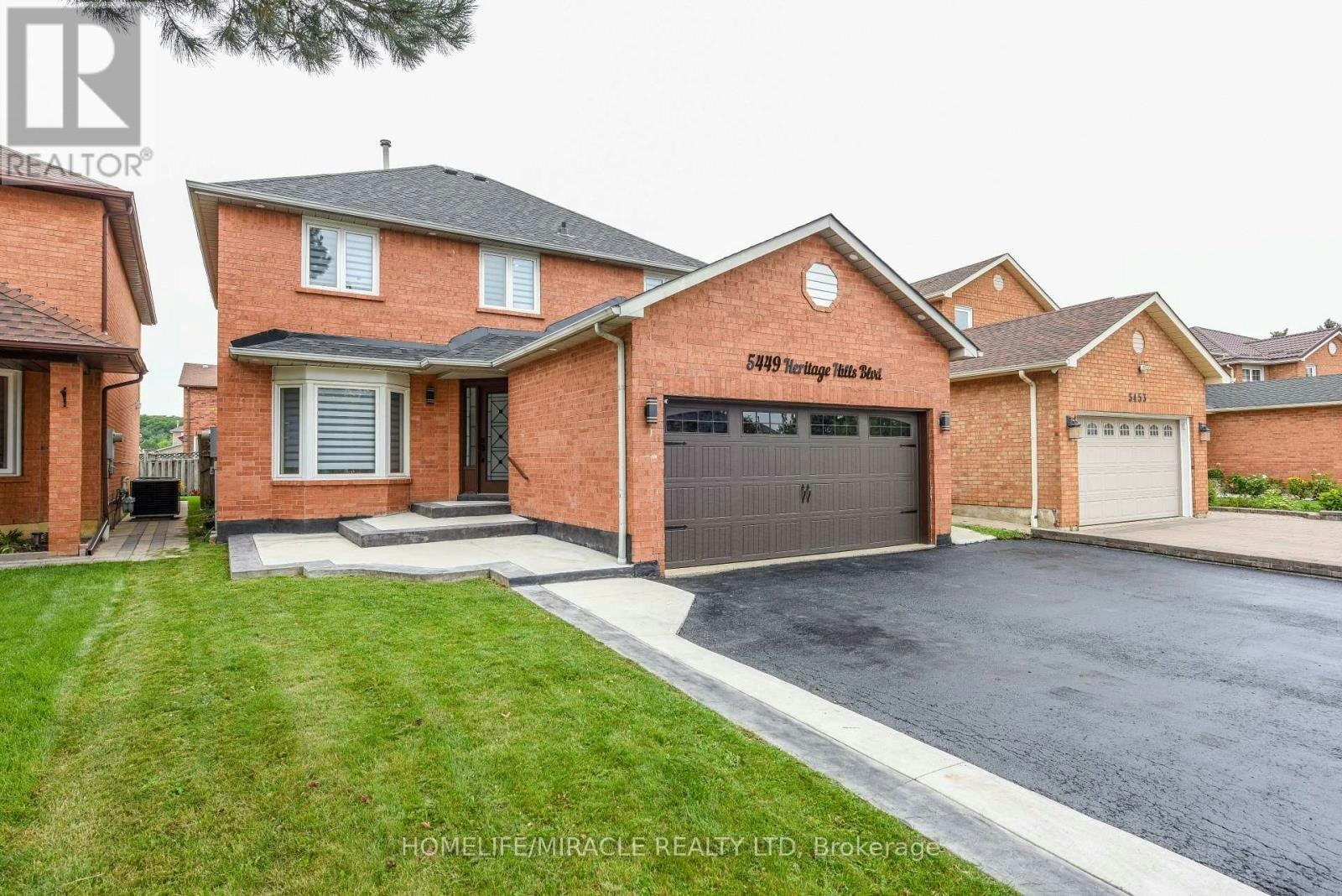 5449 Heritage Hills Boulevard, Mississauga, ON, L5R 2H4