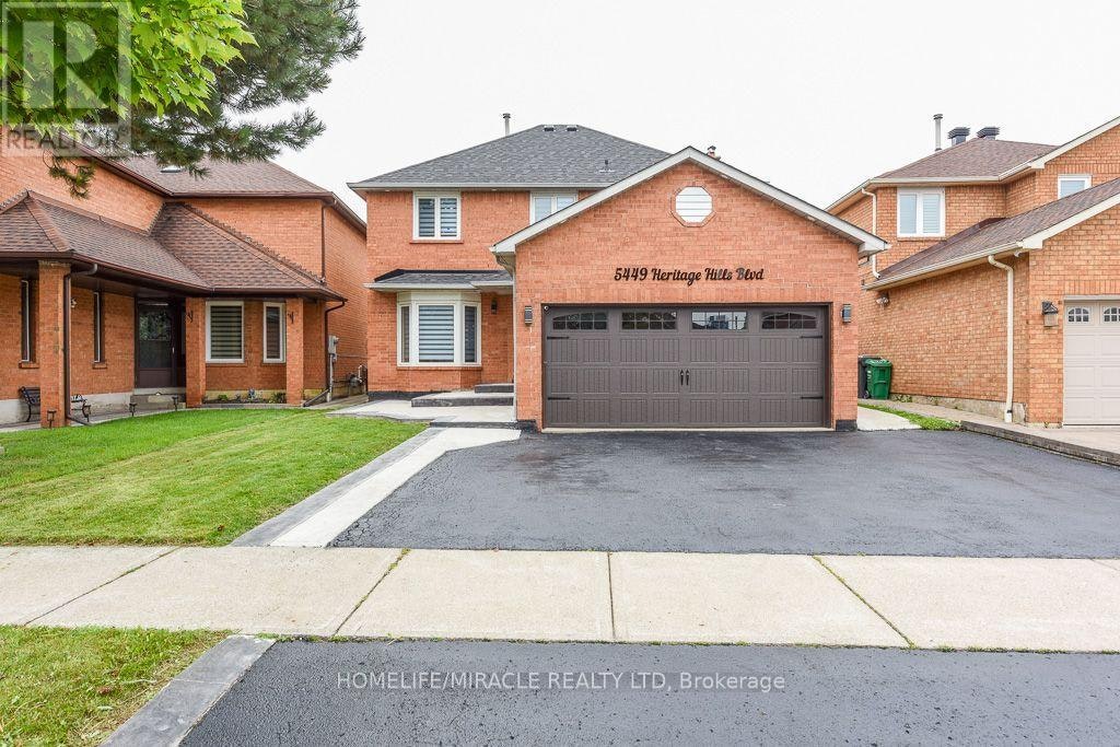 5449 Heritage Hills Boulevard, Mississauga, ON, L5R 2H4