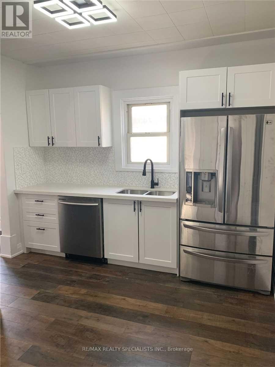 12 Page Street, St. Catharines, ON, L2R 4A3 - 5